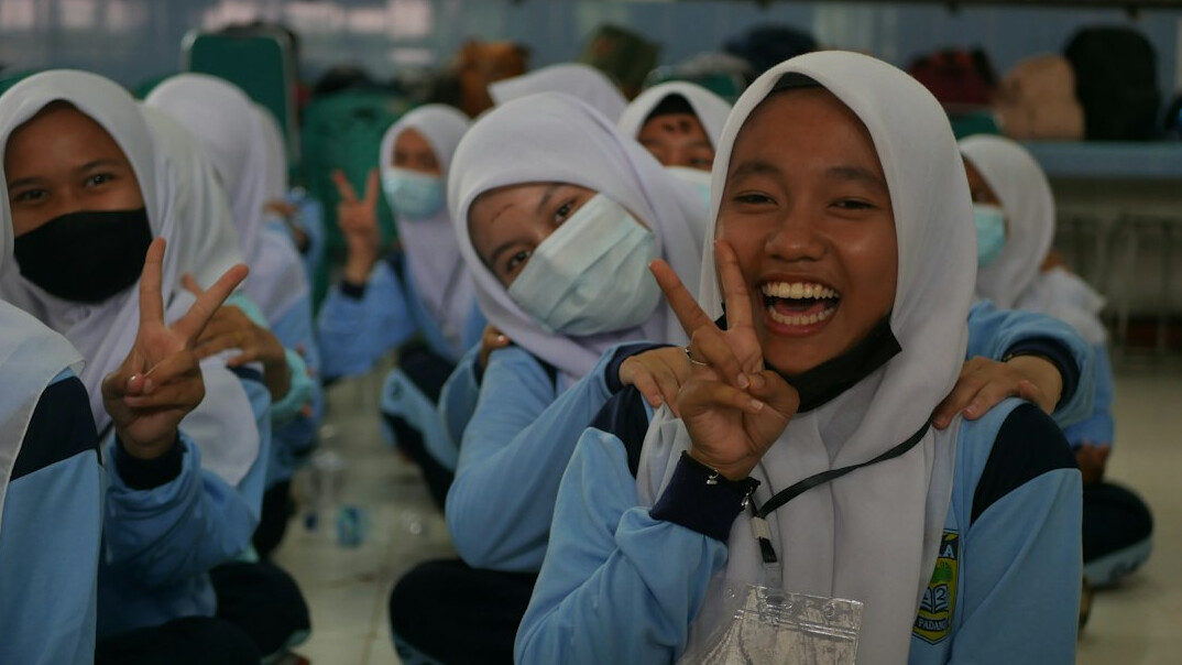 happy students after class